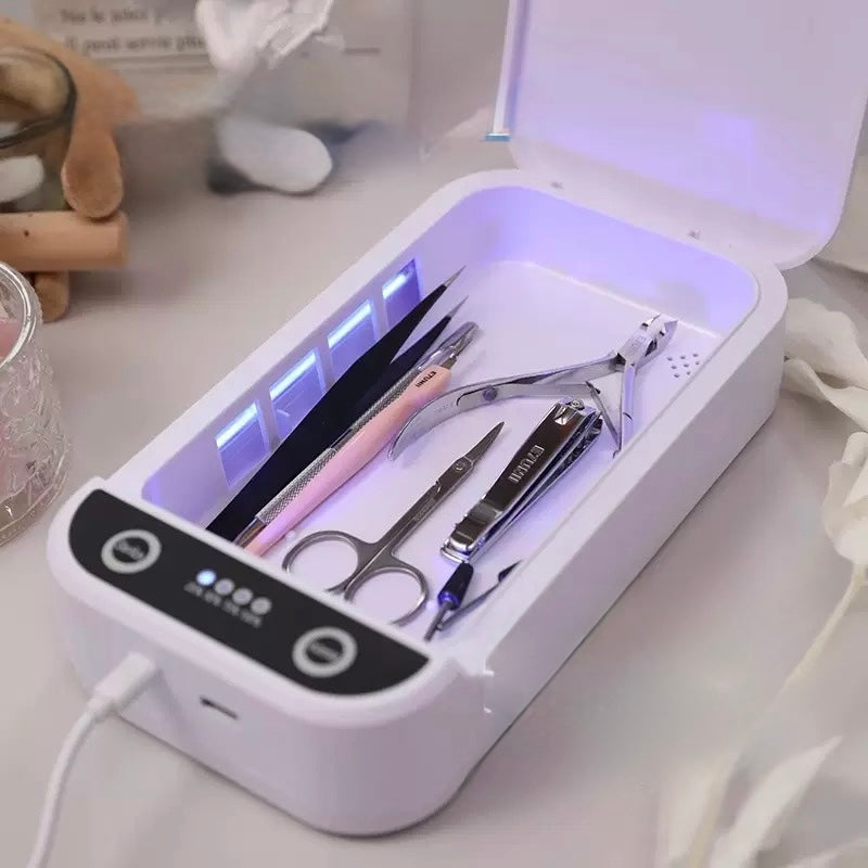 Boîte pour stérilisation UV